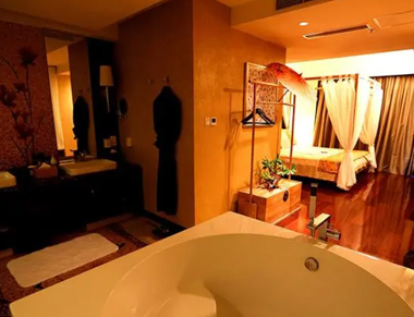 北京顺义养生会所的黄昏恋：当爱情遇上八十岁